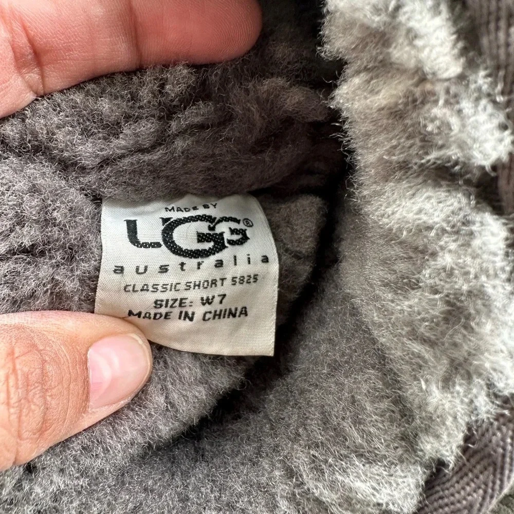UGG classic short 5825 Grey boots Size 7